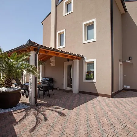 Ozren Villa